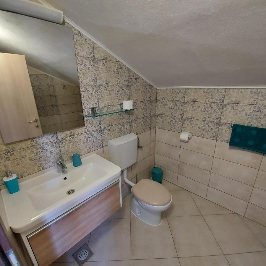 Apartments Batistic Supetarska Draga Bagian luar foto