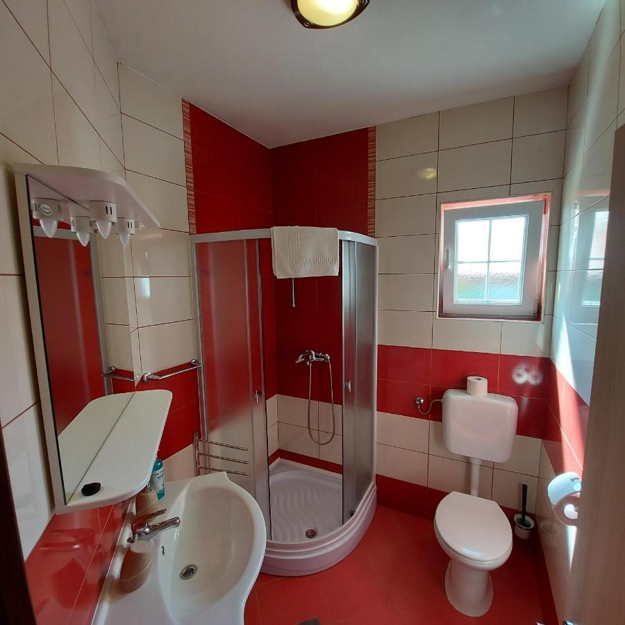 Apartments Batistic Supetarska Draga Bagian luar foto