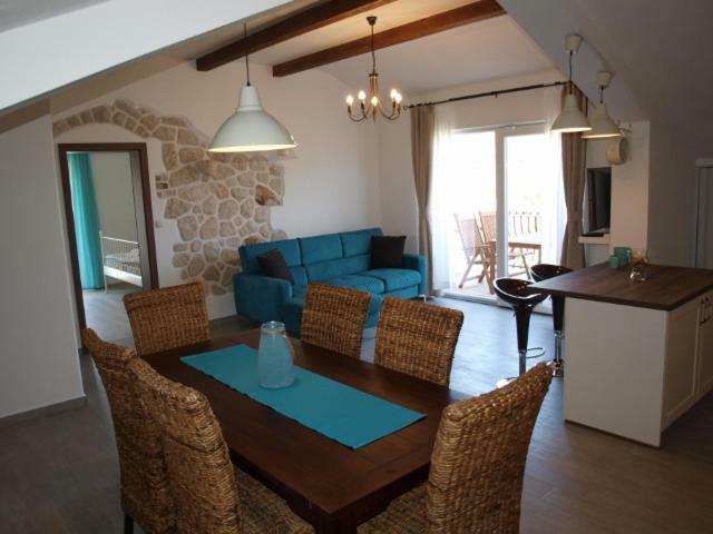 Apartments Batistic Supetarska Draga Bagian luar foto